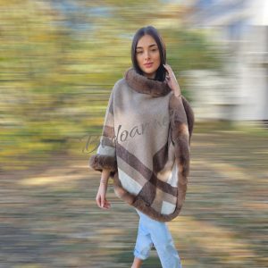 дамско пончо каре в бежово арт.553