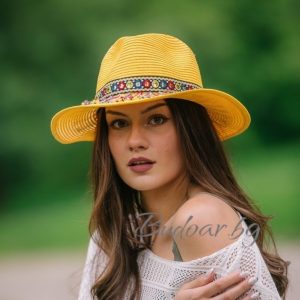 Дамска шапка "Федора" с етно акцент  арт.Р057