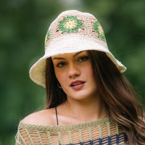 Дамска шапка "цветя"  арт.Р010
