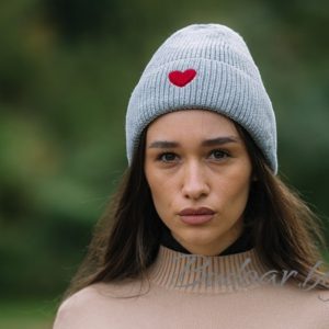 дамска шапка "сърце" , код С171
