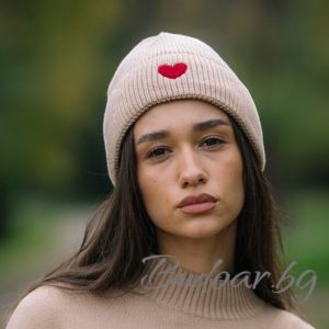дамска шапка "сърце" , код С172