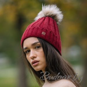 дамски шапка с помпон, код С146