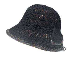 Дамска шапка с цветен акцент арт.С330