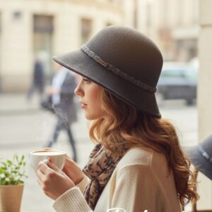 елегантна дамска шапка , код М0061