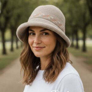 елегантна дамска шапка , код М0059